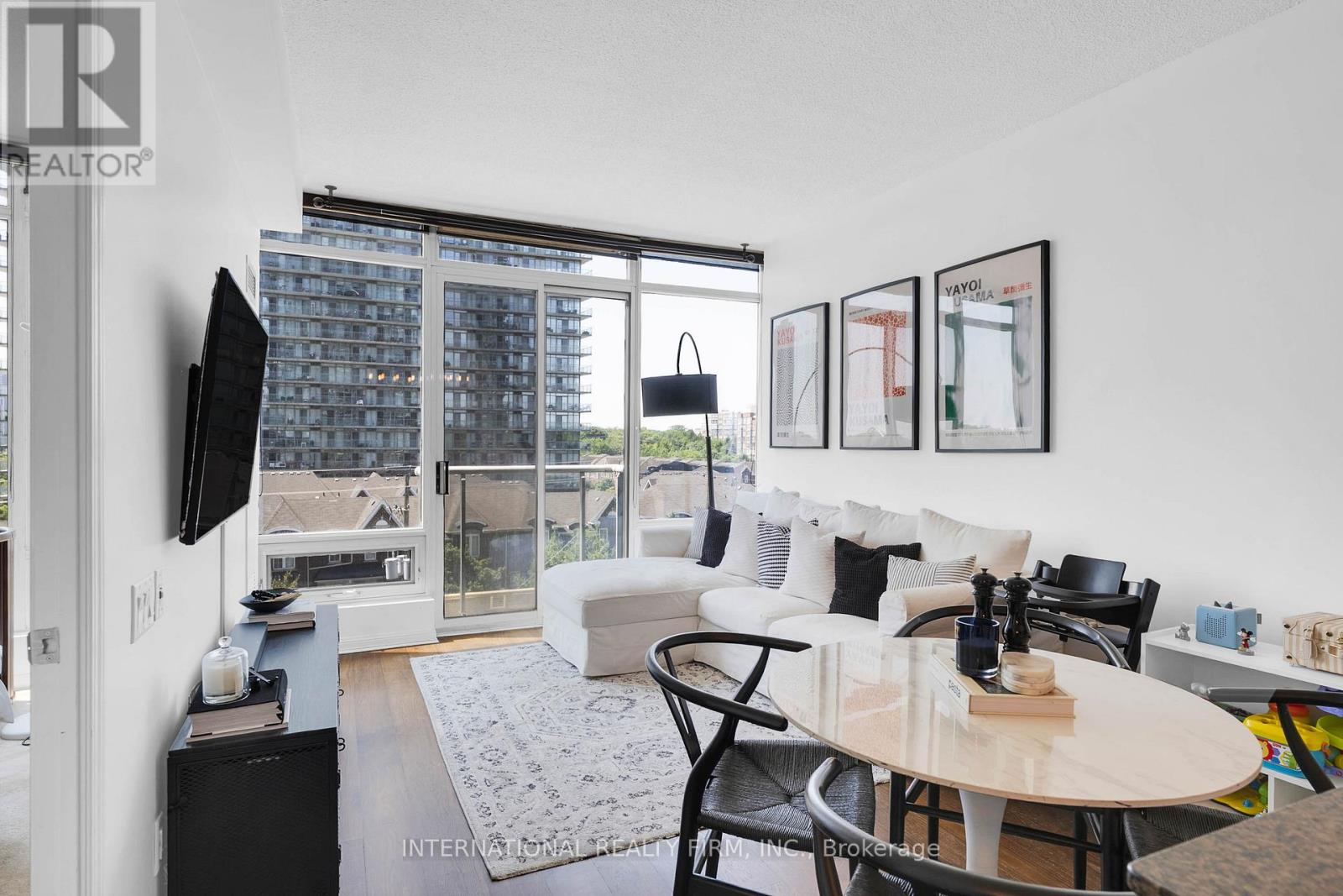 Photo 9 of 511 15 Windemere Avenue, Toronto ON