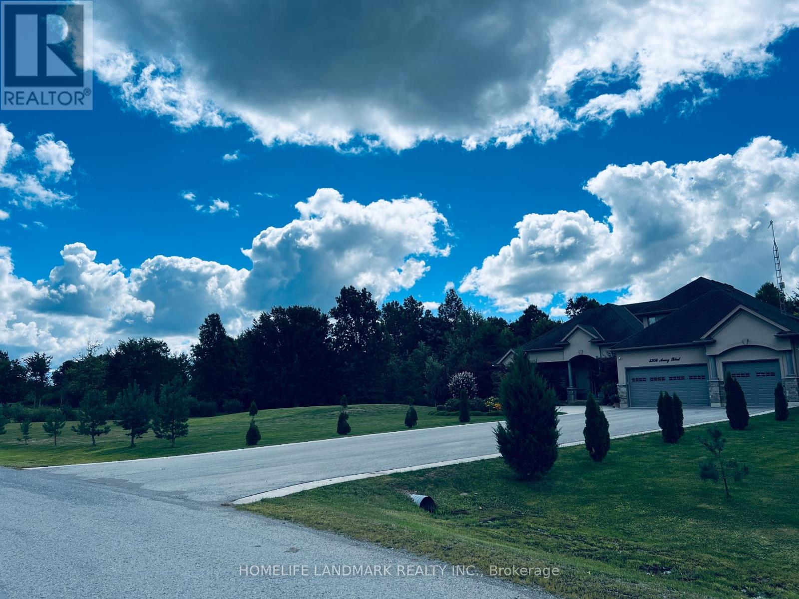 Photo 3 of 3308 Avery Boulevard, Niagara Falls ON