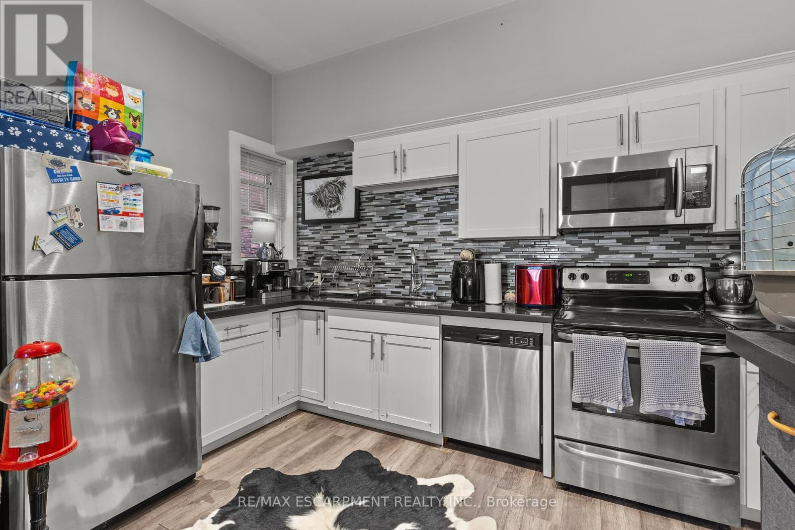 Photo 10 of 181 West Avenue, Hamilton ON