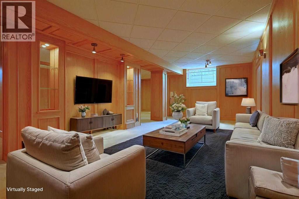 Photo 32 of 7047 Edgemont Drive Nw, Calgary AB
