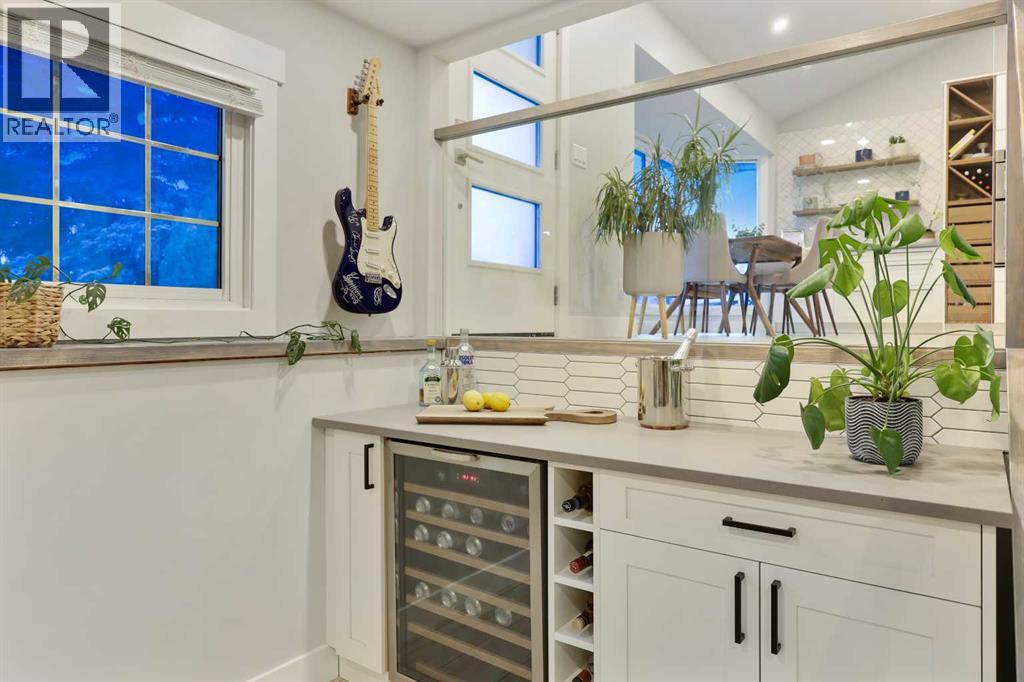 Photo 17 of 3224 Conrad Drive Nw, Calgary AB