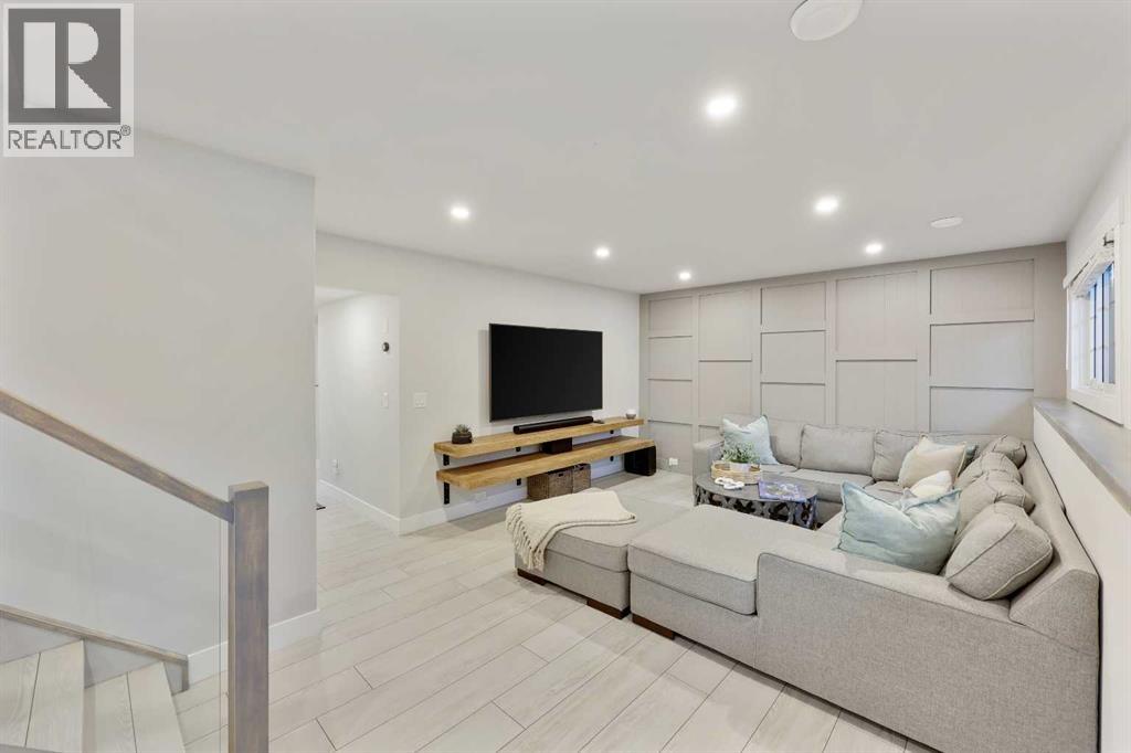 Photo 19 of 3224 Conrad Drive Nw, Calgary AB