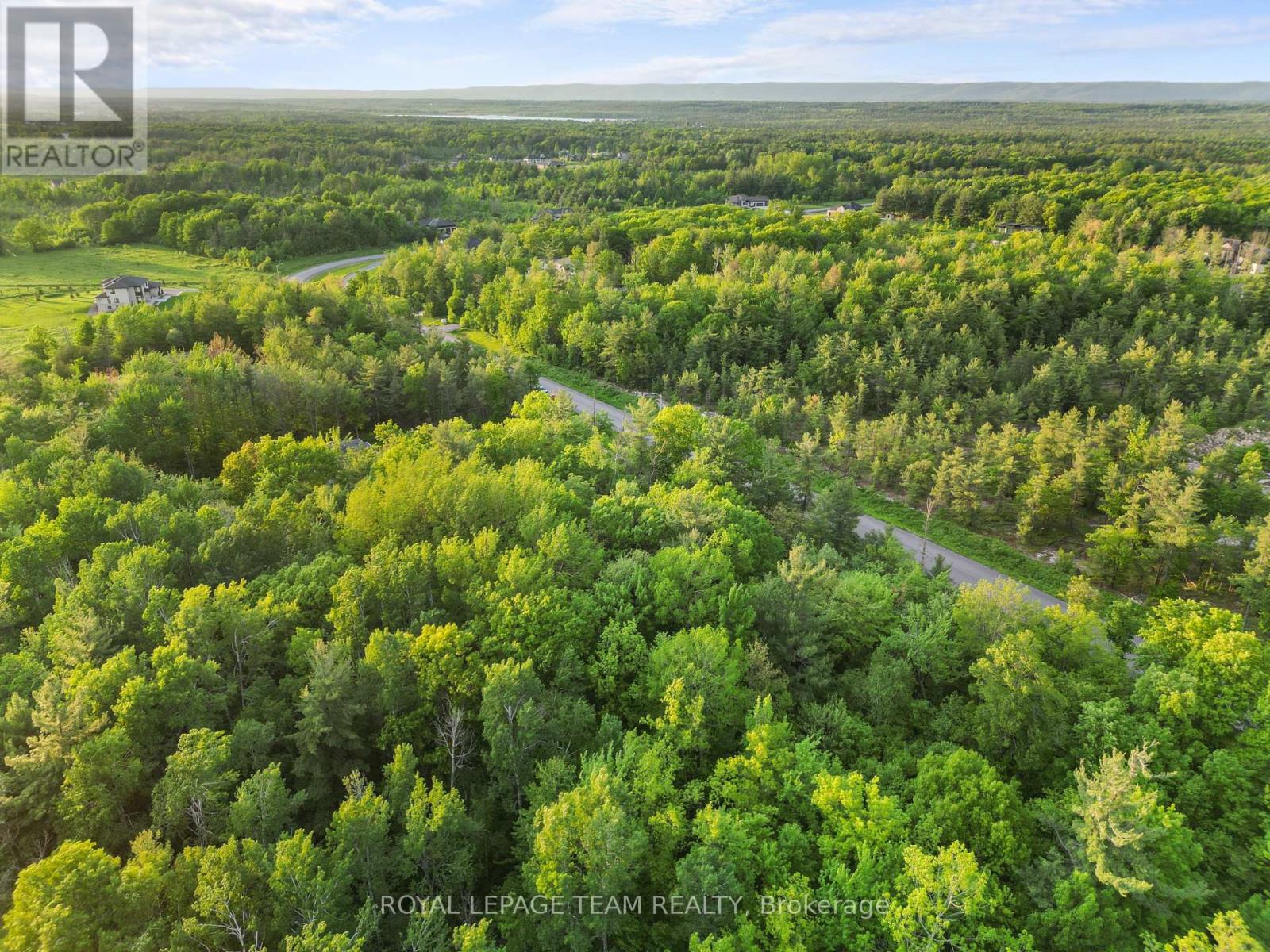 Photo 8 of 148 Derbeyshire Street, Ottawa ON