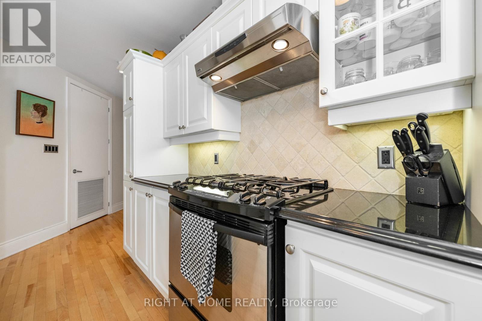 Photo 13 of 504 364 Cooper Street, Ottawa ON