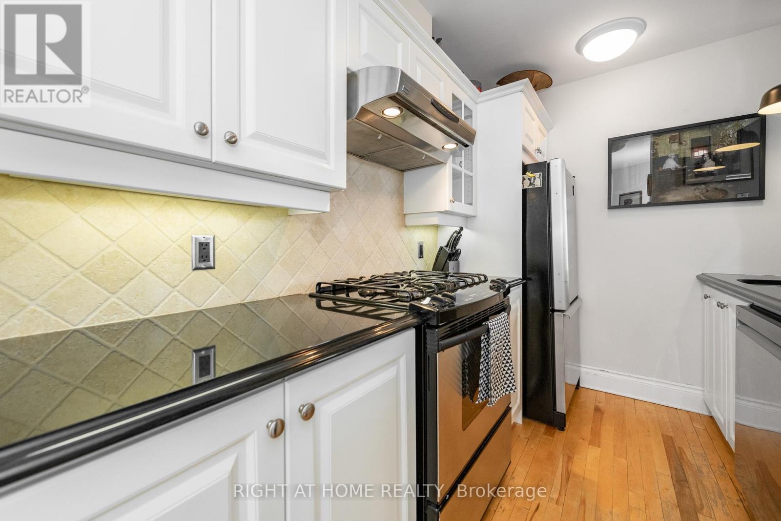 Photo 14 of 504 364 Cooper Street, Ottawa ON