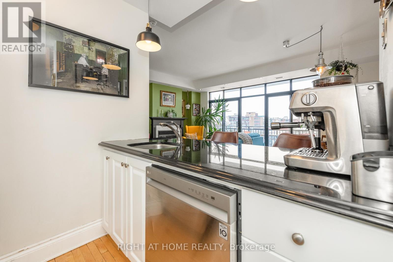 Photo 15 of 504 364 Cooper Street, Ottawa ON