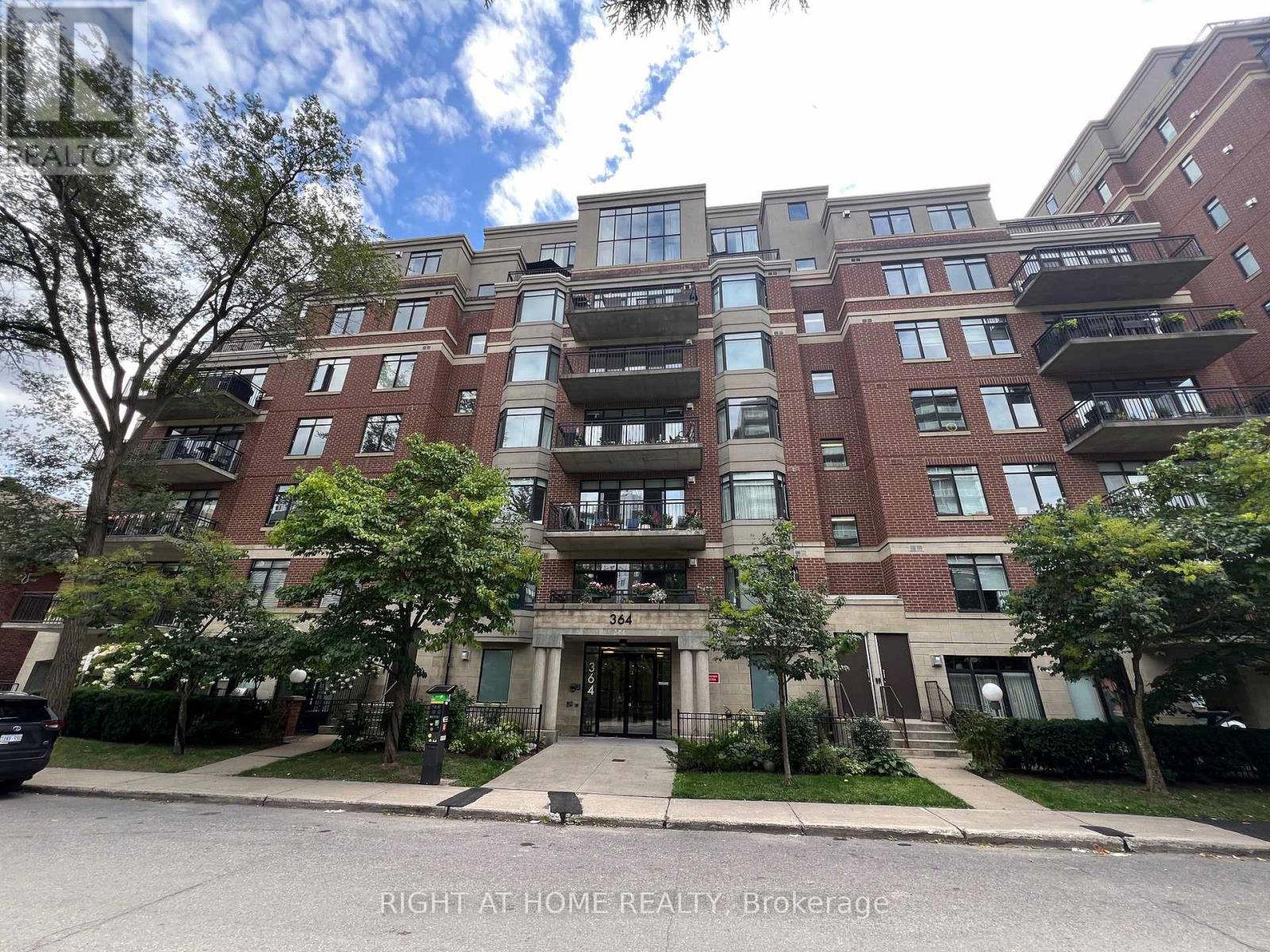 Photo 2 of 504 364 Cooper Street, Ottawa ON