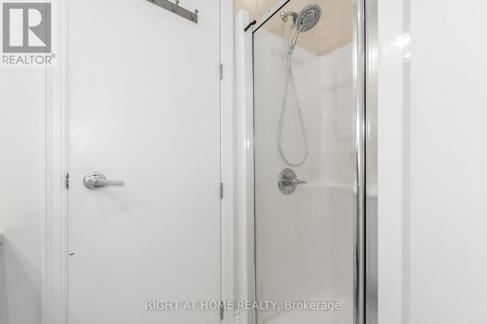 Photo 8 of 504 364 Cooper Street, Ottawa ON