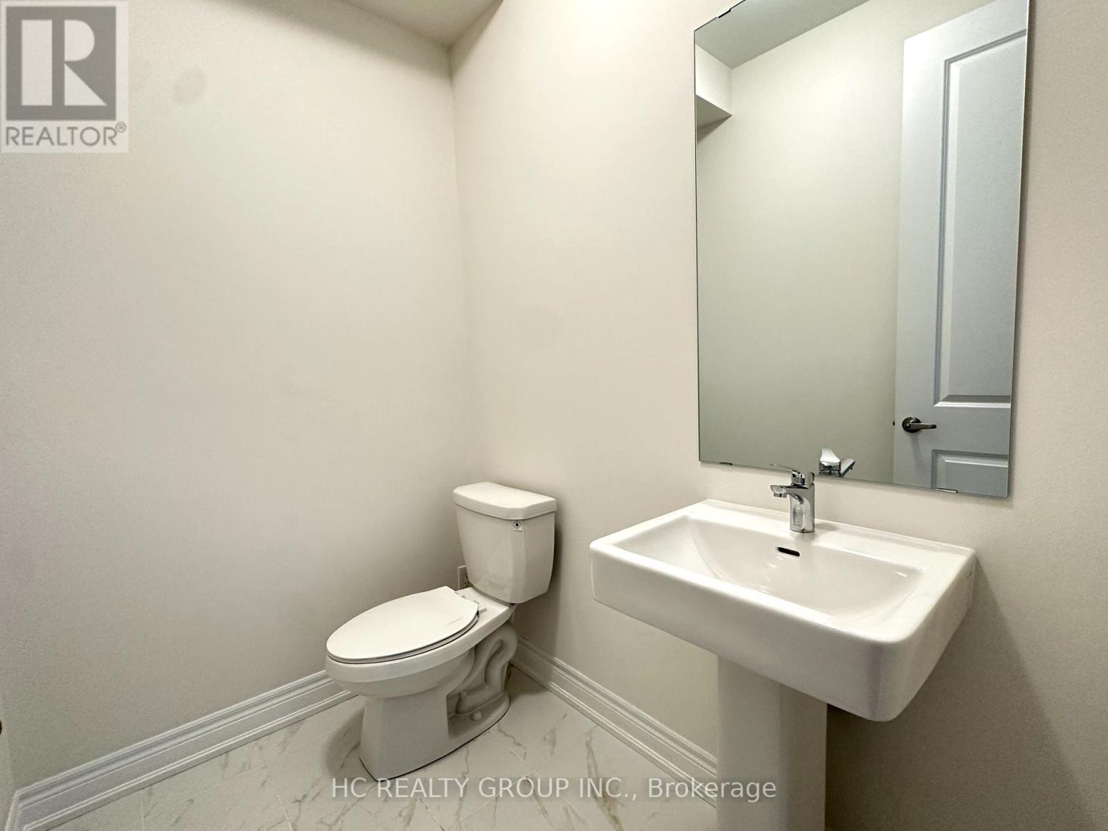 Photo 10 of 561 Vine Cliff Boulevard, Markham ON