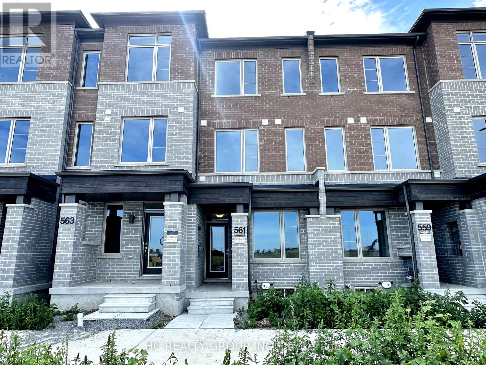 Photo 1 of 561 Vine Cliff Boulevard, Markham ON