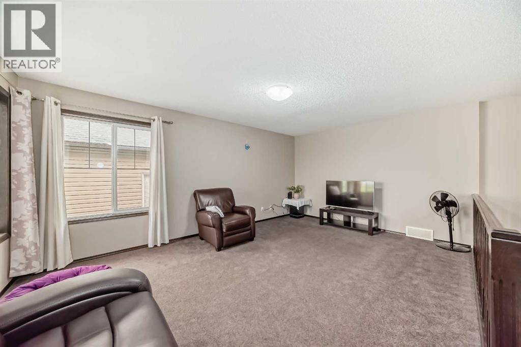 Photo 16 of 496 Panora Way Nw, Calgary AB