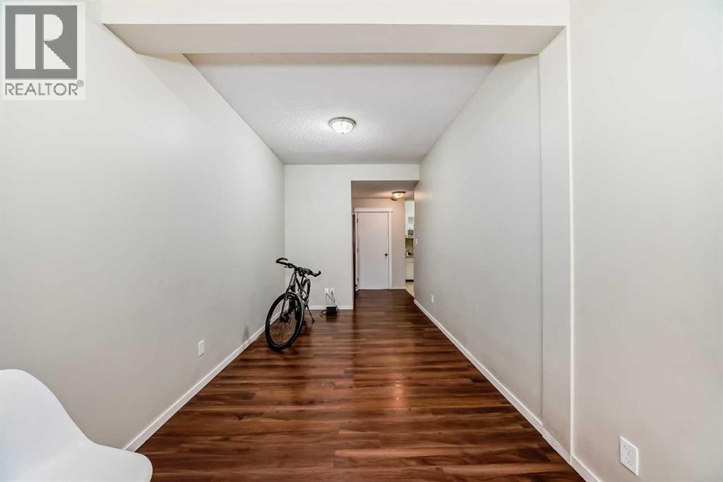 Photo 20 of 496 Panora Way Nw, Calgary AB