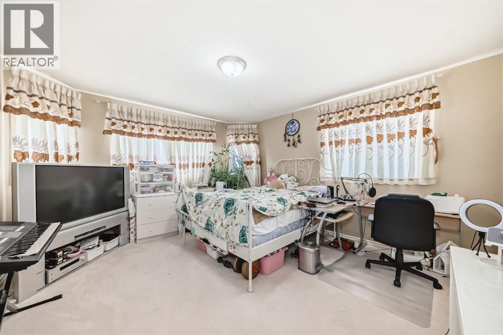 Photo 21 of 197 West Creek Boulevard, Chestermere AB