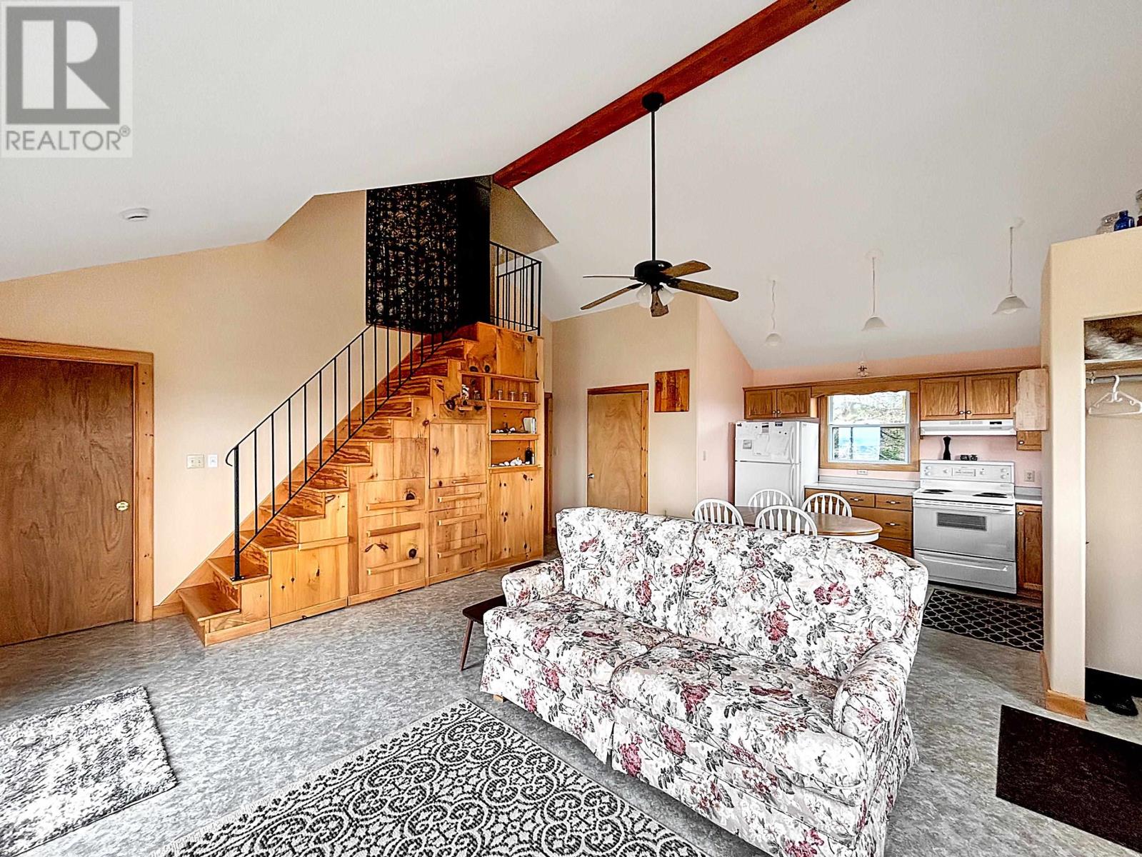 511 Chelton Road - 10