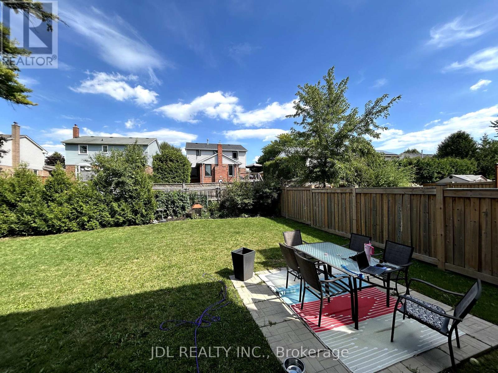 Photo 13 of 681 Mcgregor Farm Trail, Newmarket ON