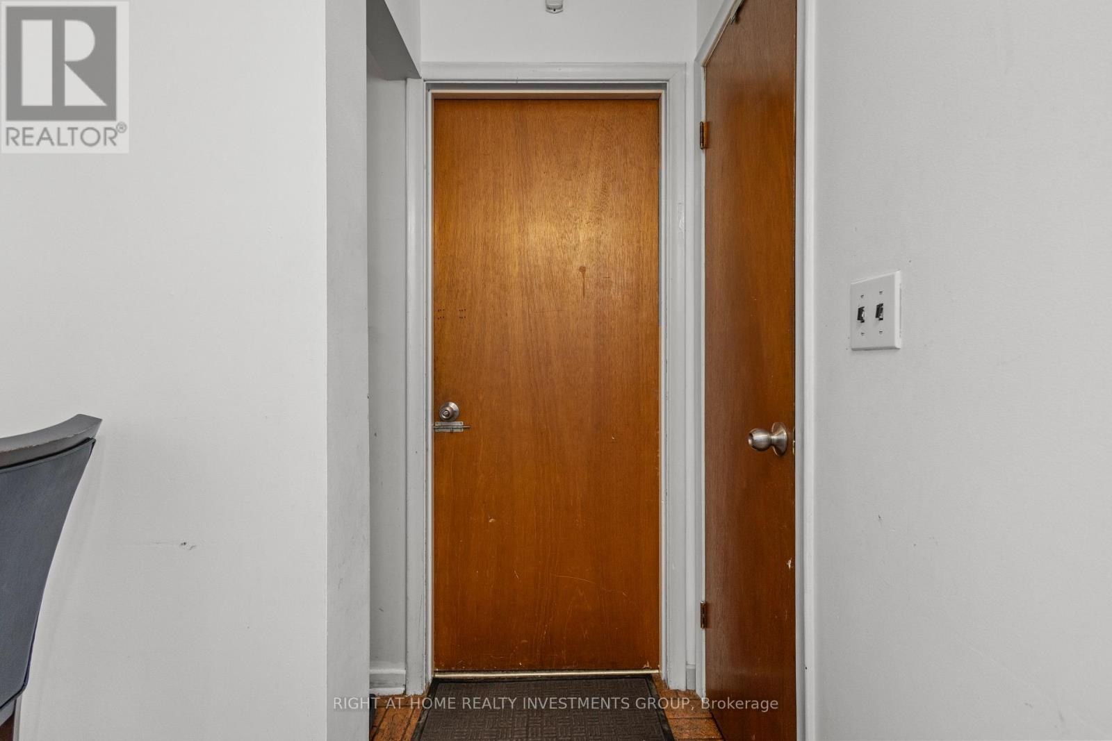 Photo 15 of 6745 Main Street, Whitchurchstouffville ON