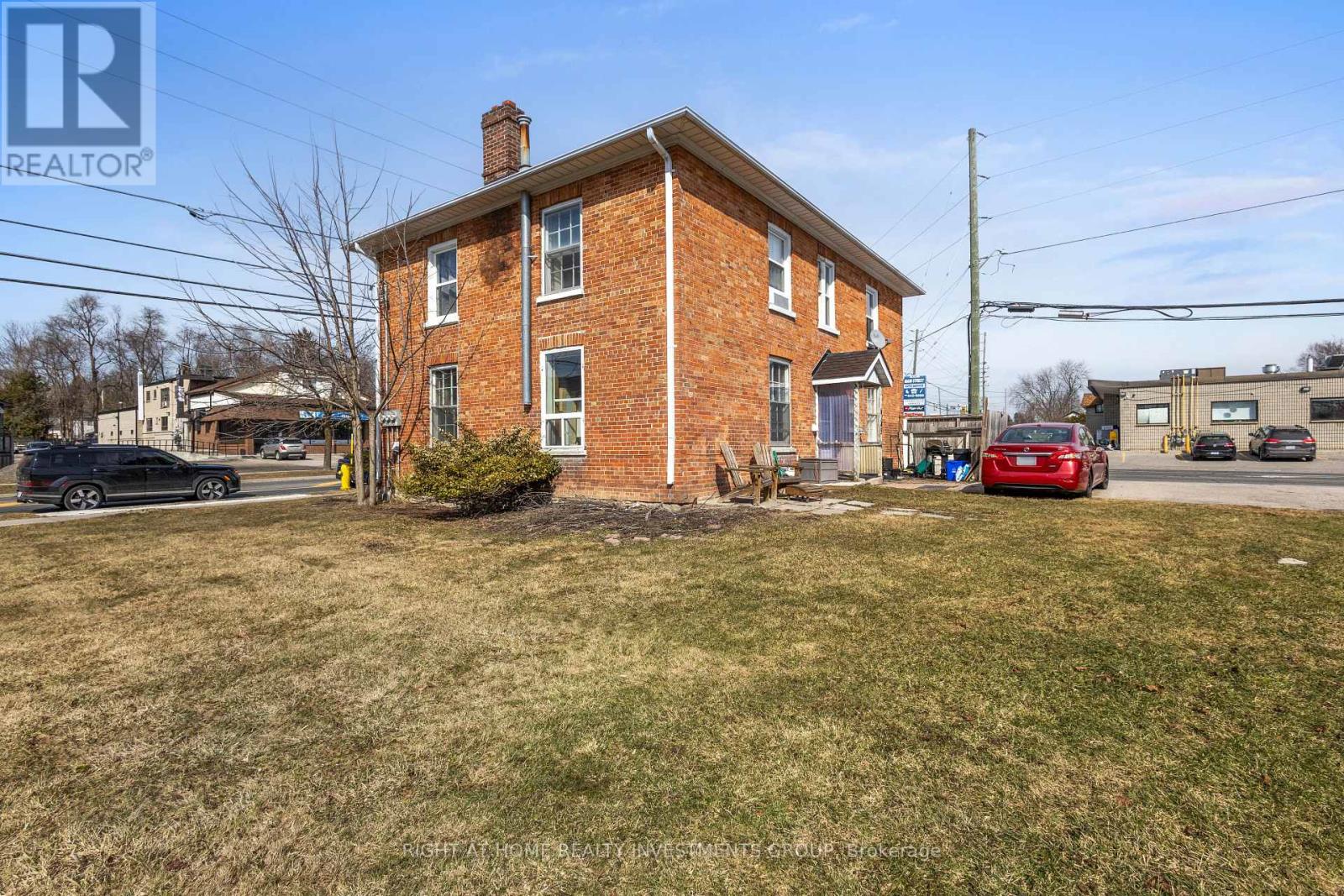 Photo 5 of 6745 Main Street, Whitchurchstouffville ON