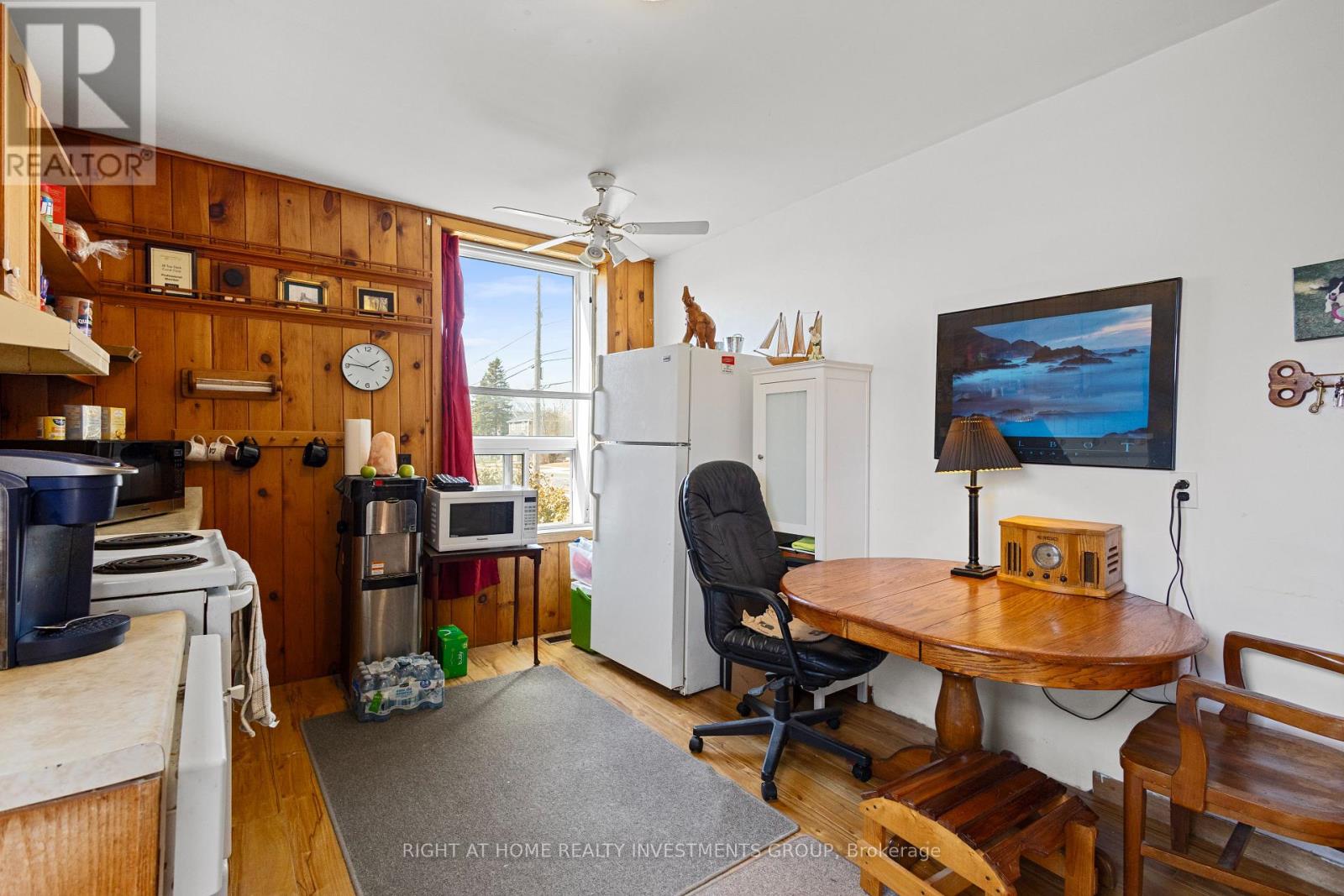 Photo 8 of 6745 Main Street, Whitchurchstouffville ON