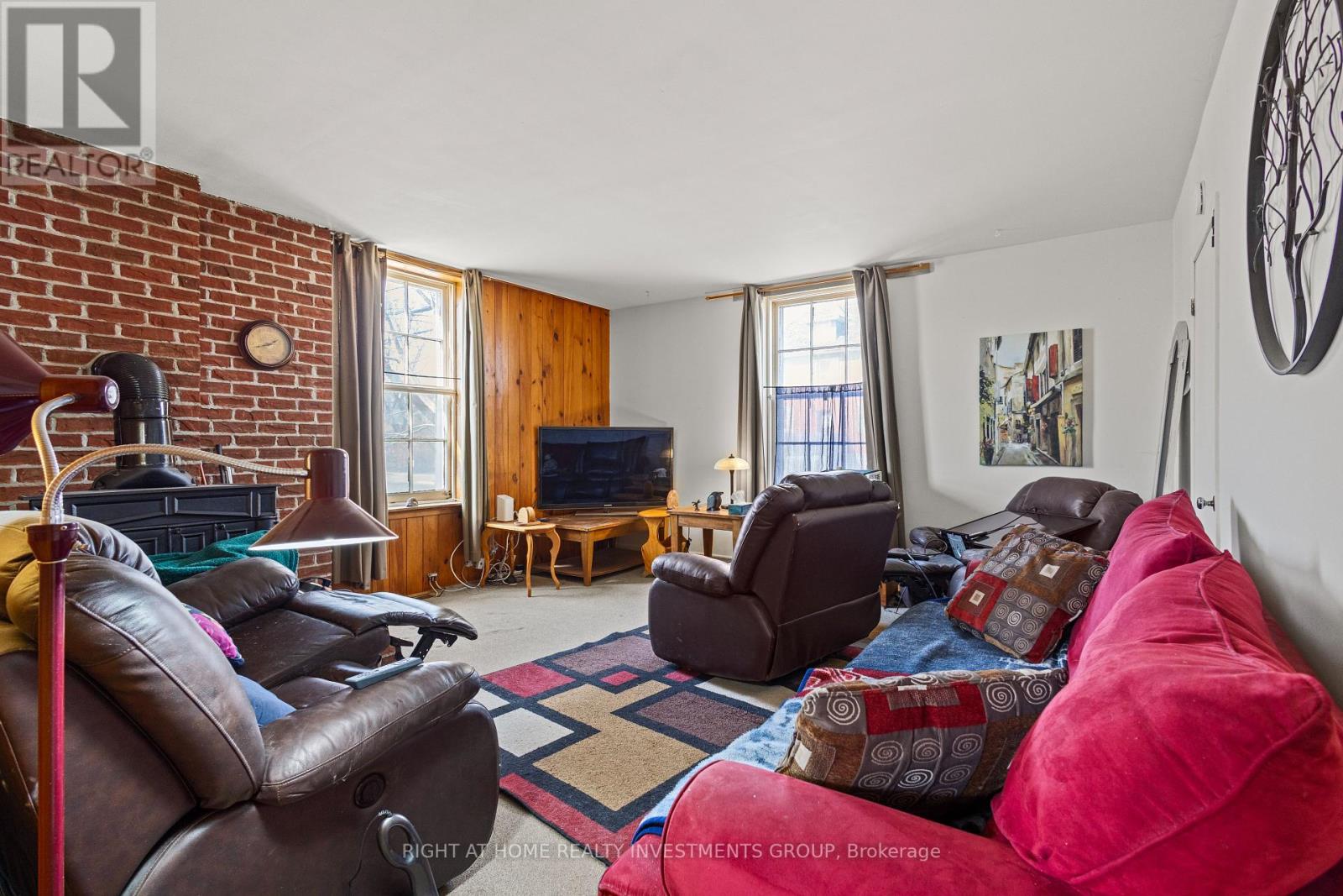Photo 9 of 6745 Main Street, Whitchurchstouffville ON