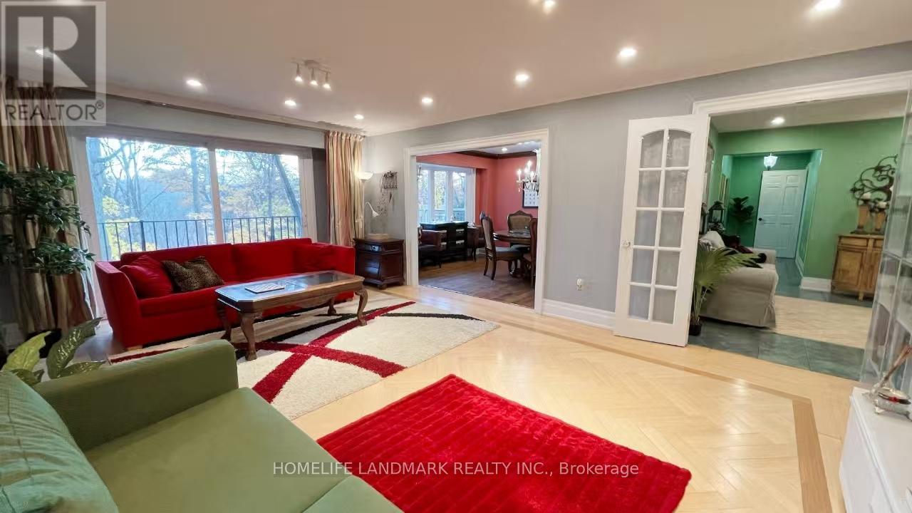 Photo 9 of Primary Bedroom 2415 Jarvis Street, Mississauga ON