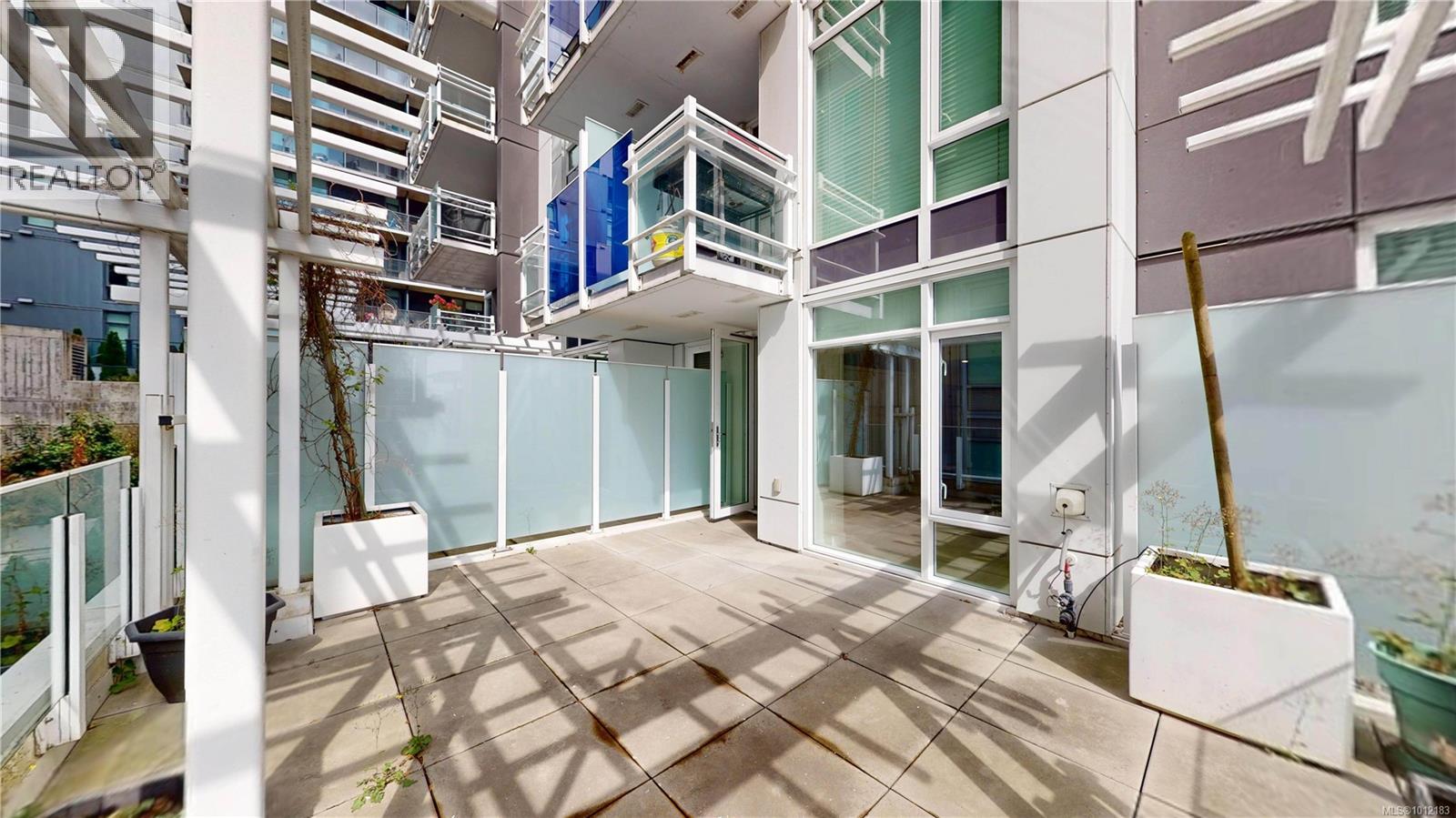 Photo 3 of 205 1090 Johnson St, Victoria BC
