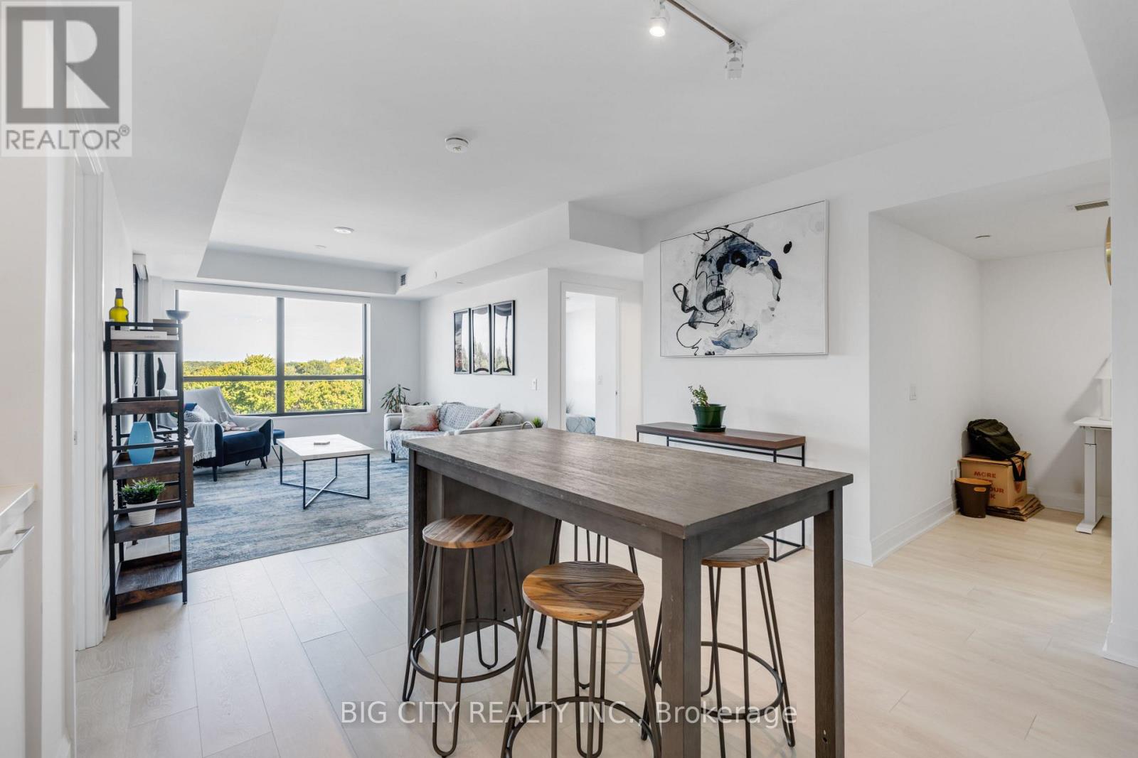 Photo 5 of 523 33 Frederick Todd Way, Toronto ON