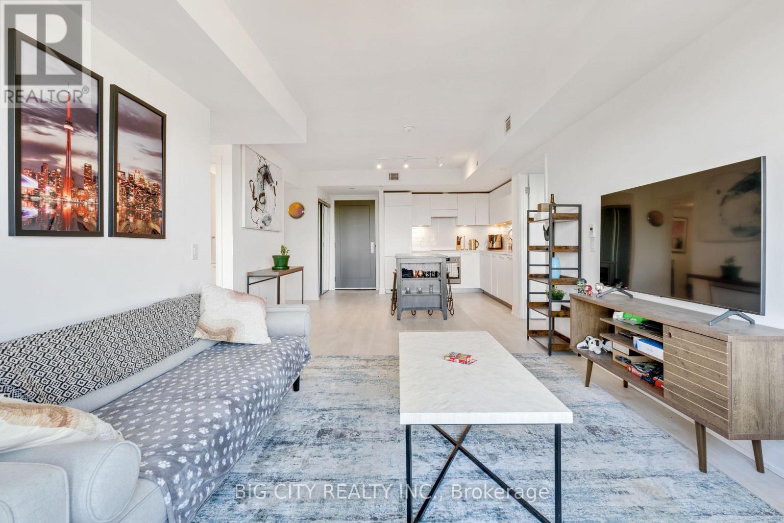 Photo 9 of 523 33 Frederick Todd Way, Toronto ON