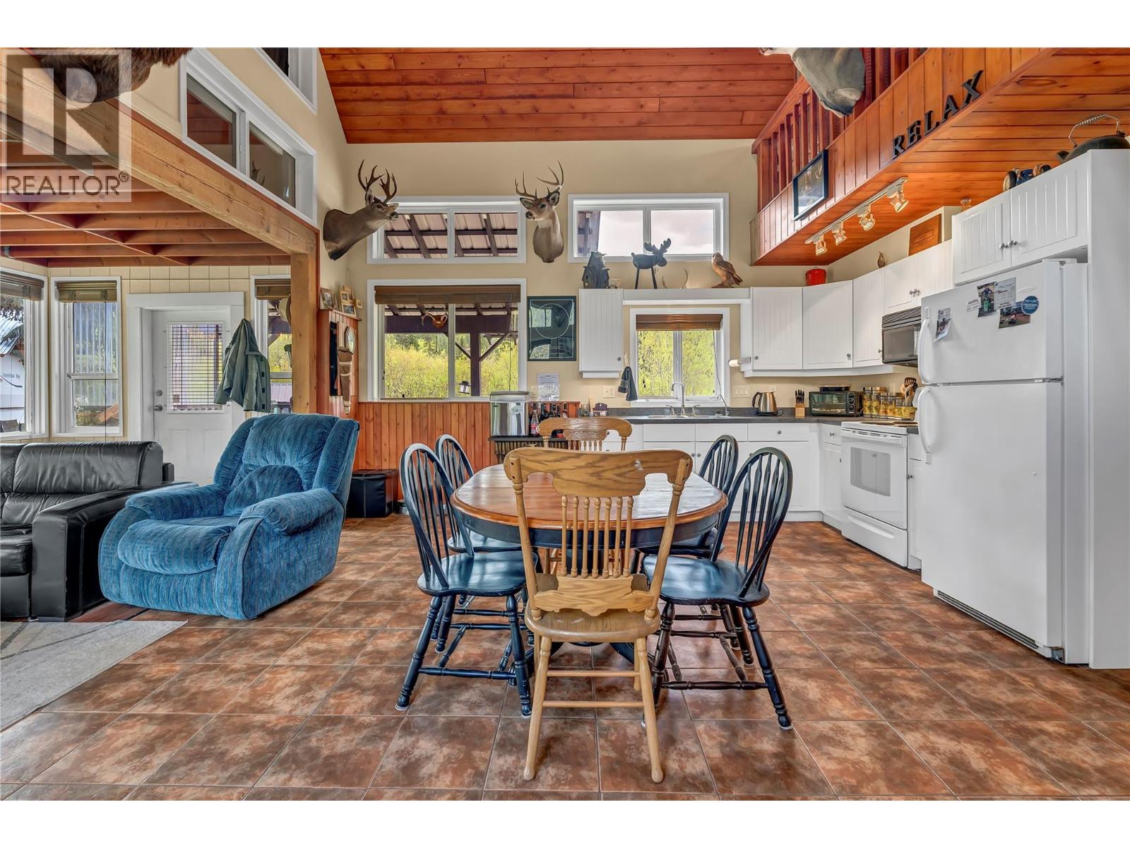  132 Link Lake Road, Princeton