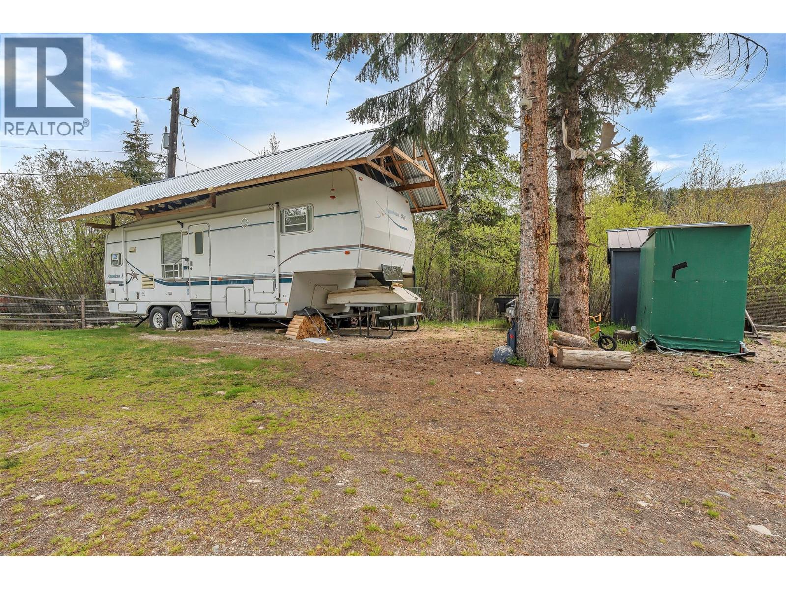  132 Link Lake Road, Princeton