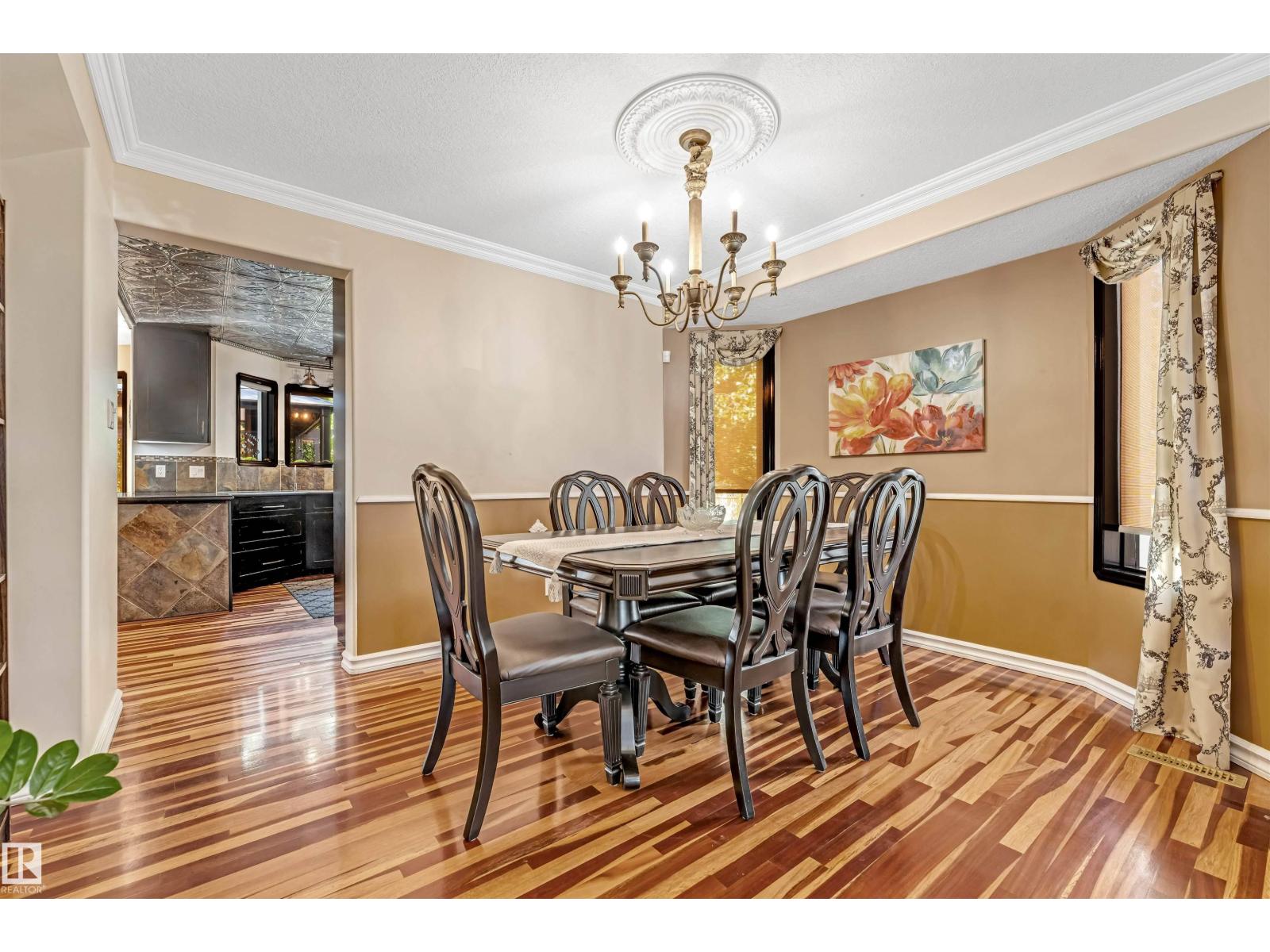 Photo 11 of 4318 46 St Nw, Edmonton AB