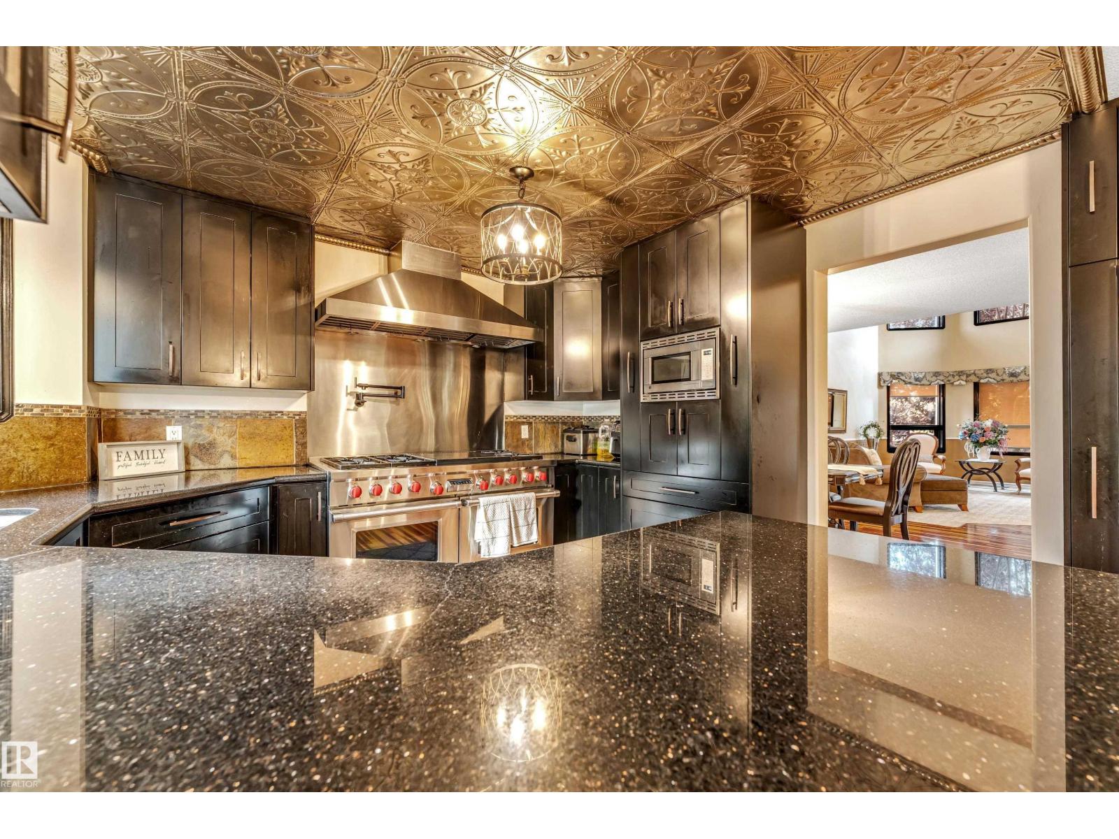 Photo 17 of 4318 46 St Nw, Edmonton AB