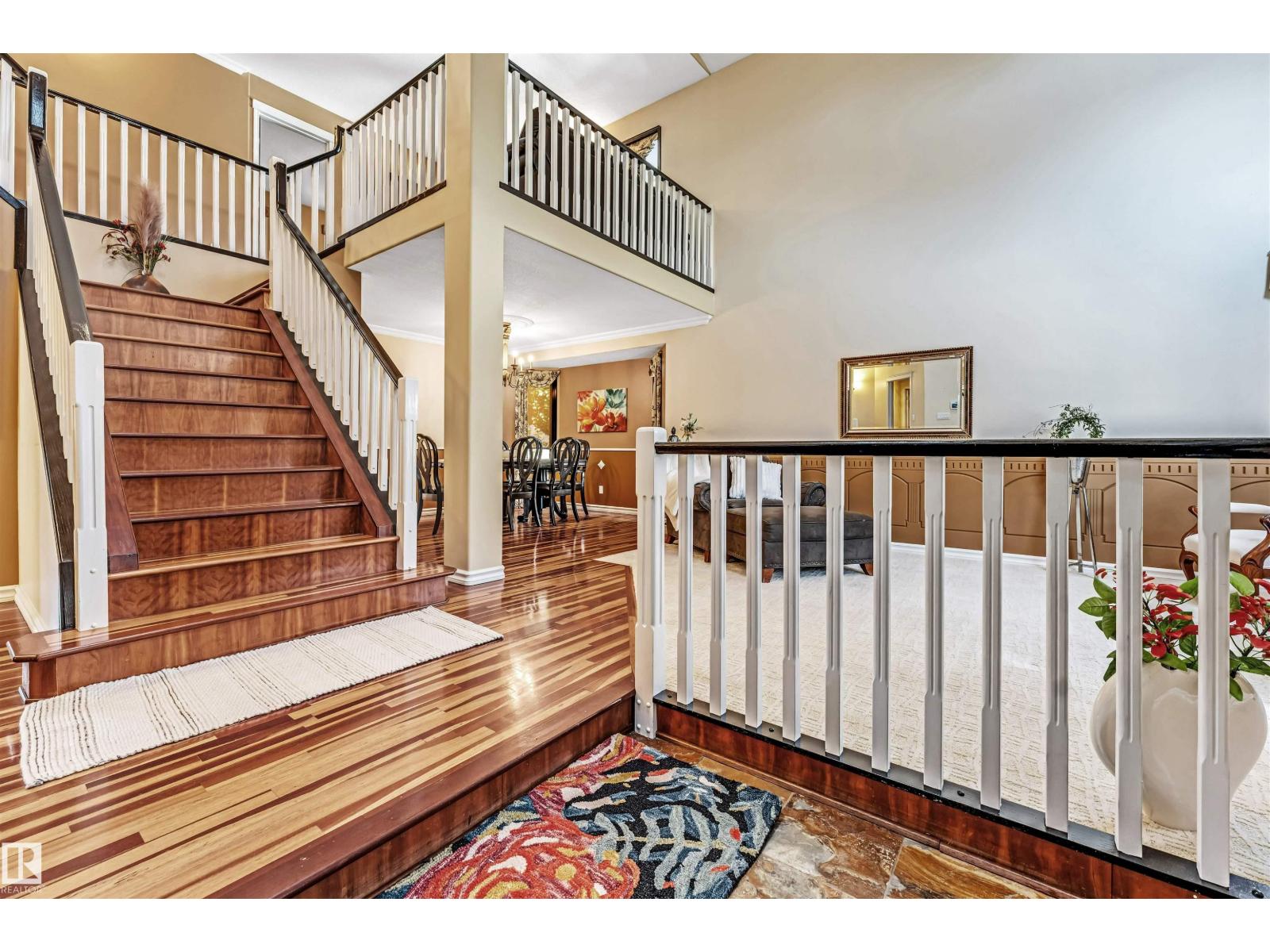 Photo 5 of 4318 46 St Nw, Edmonton AB
