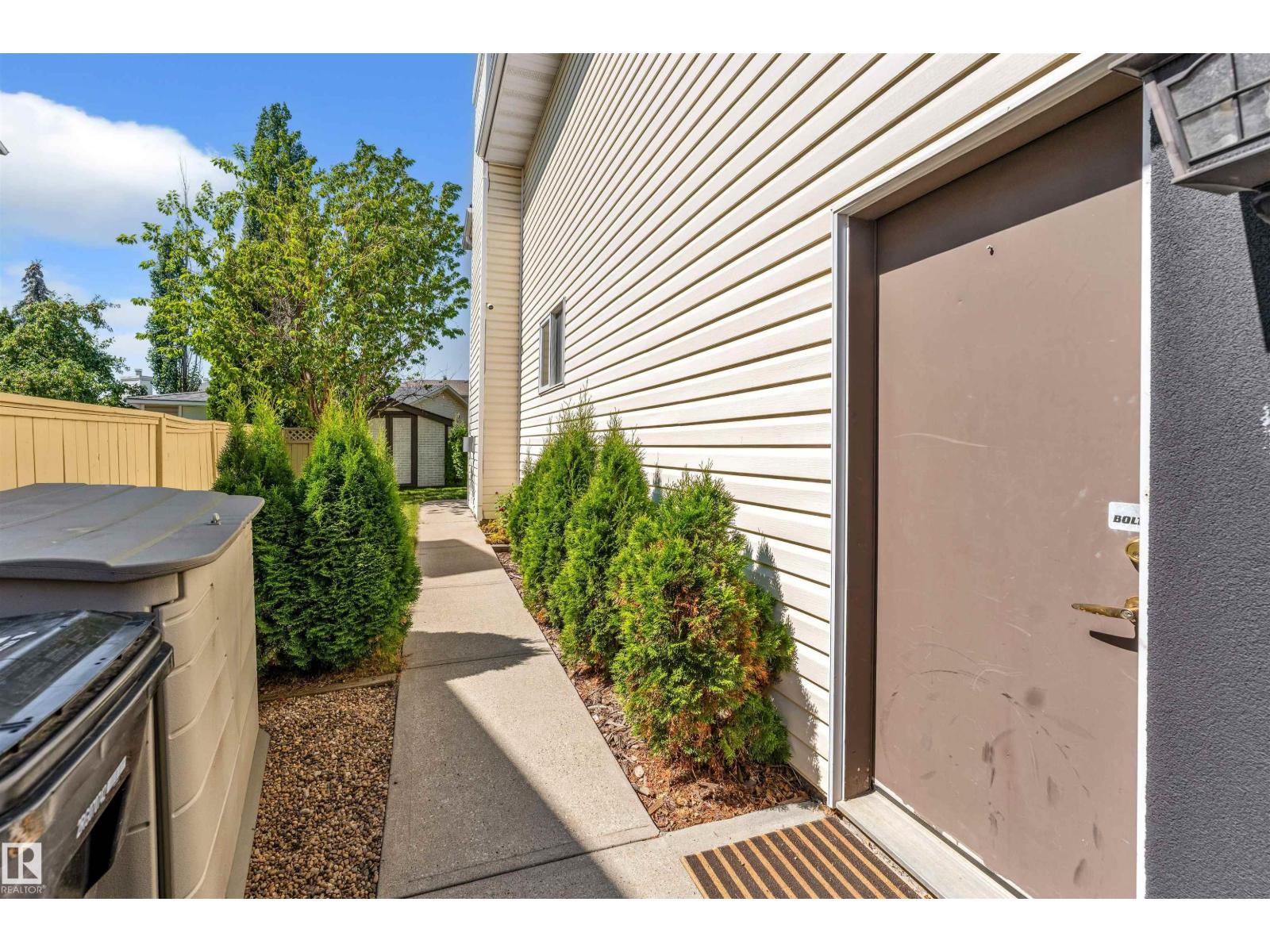 Photo 58 of 4318 46 St Nw, Edmonton AB