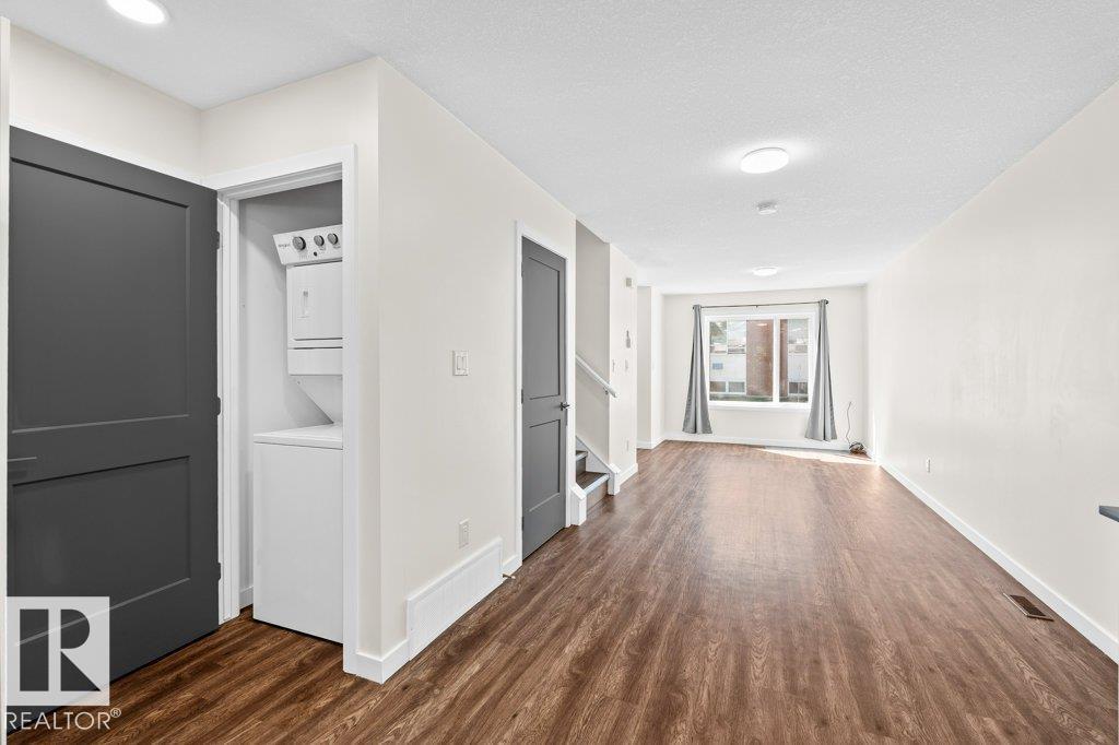 Photo 10 of 13108 112 Av Nw, Edmonton AB