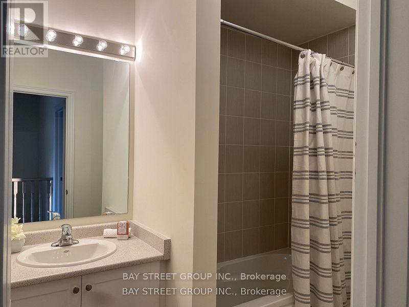 Photo 18 of 315 Coronation Road, Whitby ON