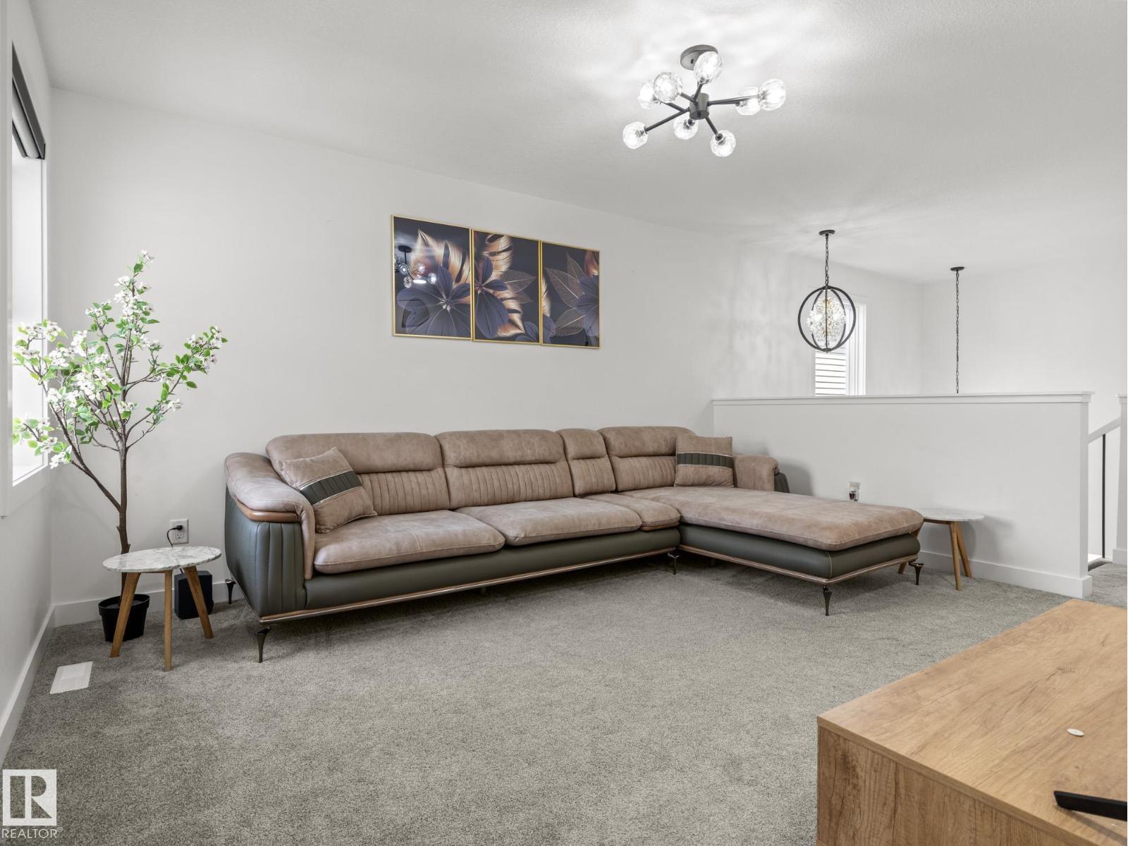 Photo 29 of 19107 22 Av Nw, Edmonton AB