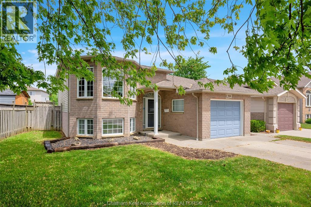 Photo 3 of 164 Greenfield Lane, Chatham ON