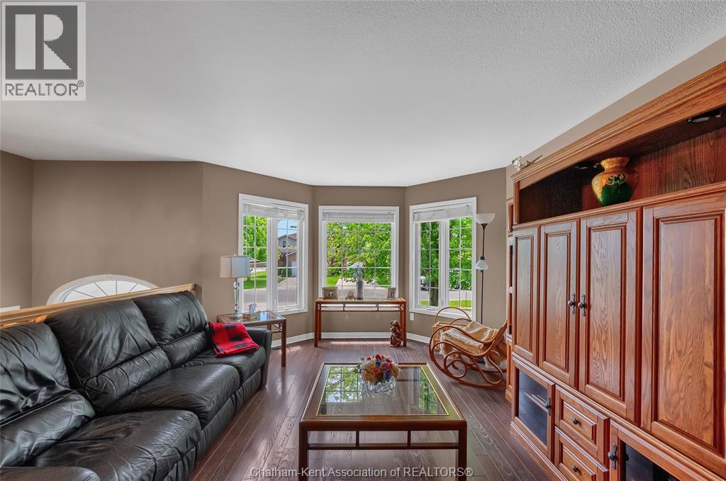 Photo 7 of 164 Greenfield Lane, Chatham ON