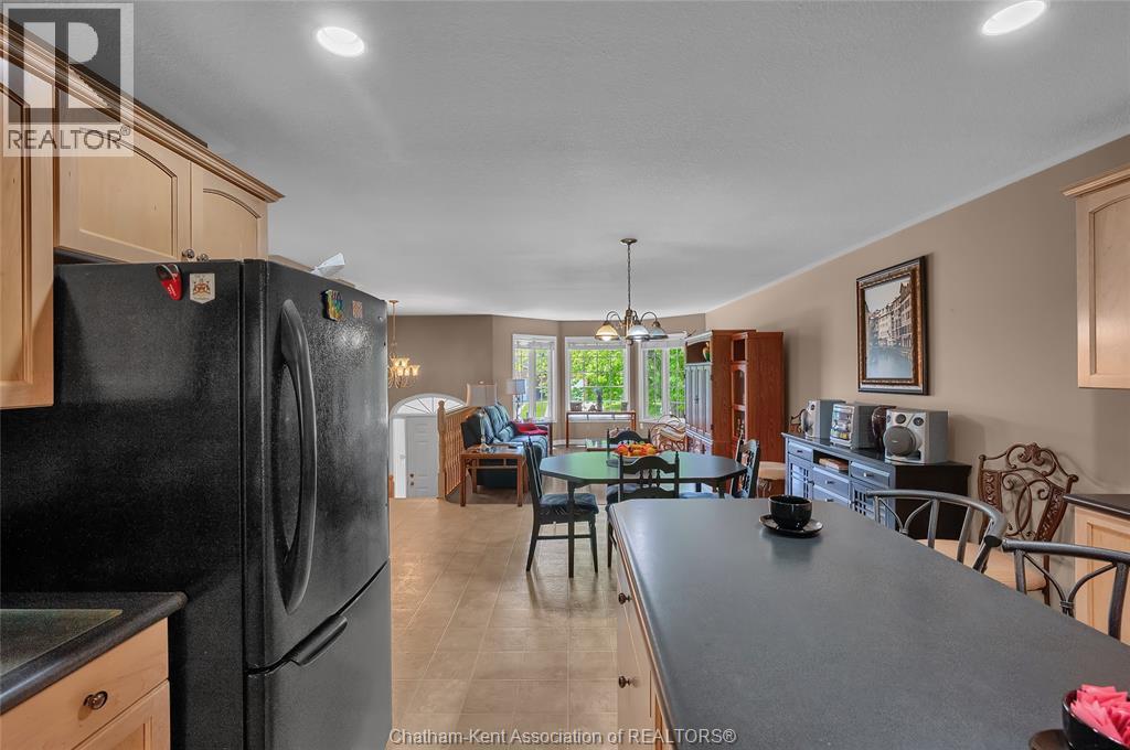 Photo 17 of 164 Greenfield Lane, Chatham ON