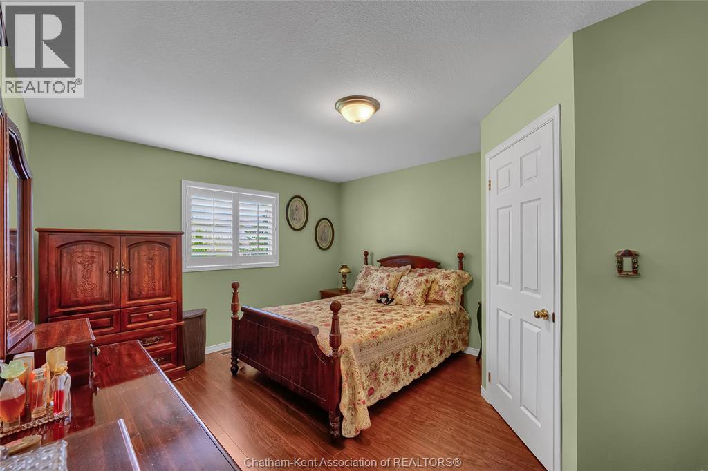 Photo 19 of 164 Greenfield Lane, Chatham ON