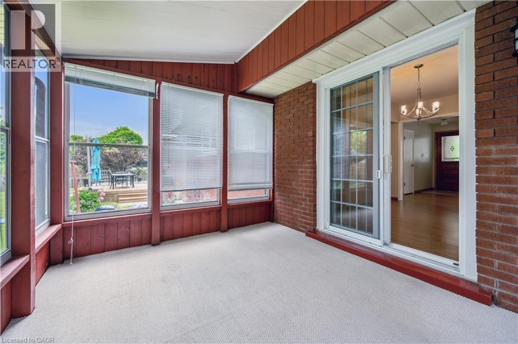 Photo 27 of 126 Elkington Drive, Kitchener ON