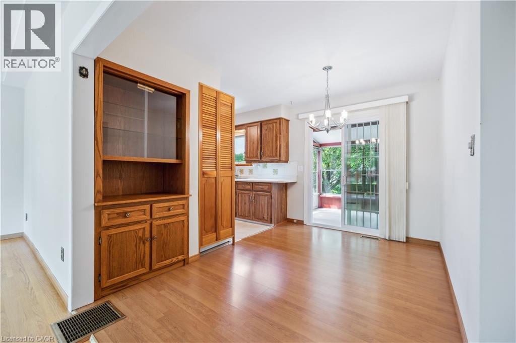Photo 9 of 126 Elkington Drive, Kitchener ON