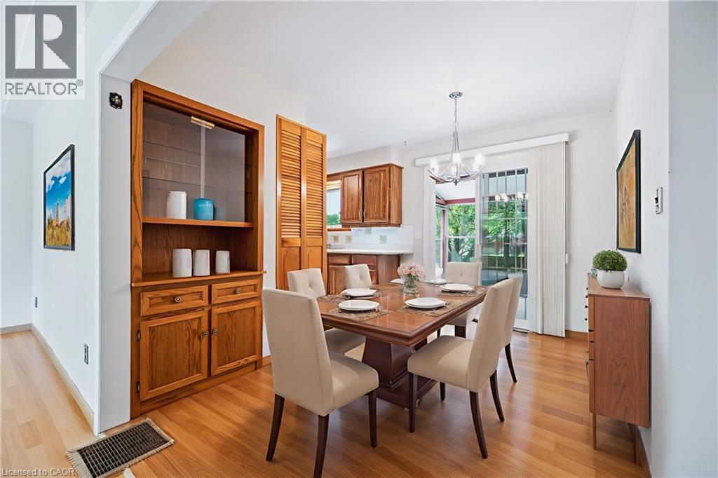 Photo 10 of 126 Elkington Drive, Kitchener ON