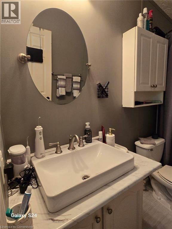Photo 13 of 4449 Milburough Line, Burlington ON