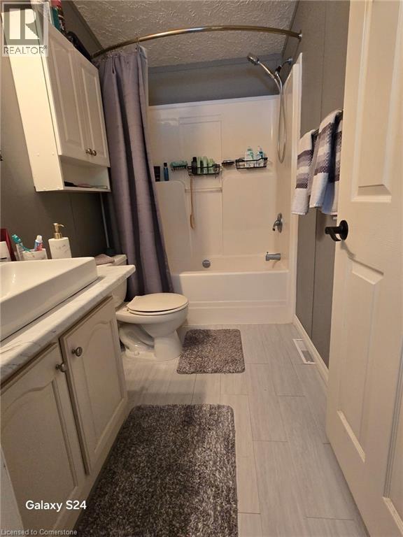 Photo 12 of 4449 Milburough Line, Burlington ON