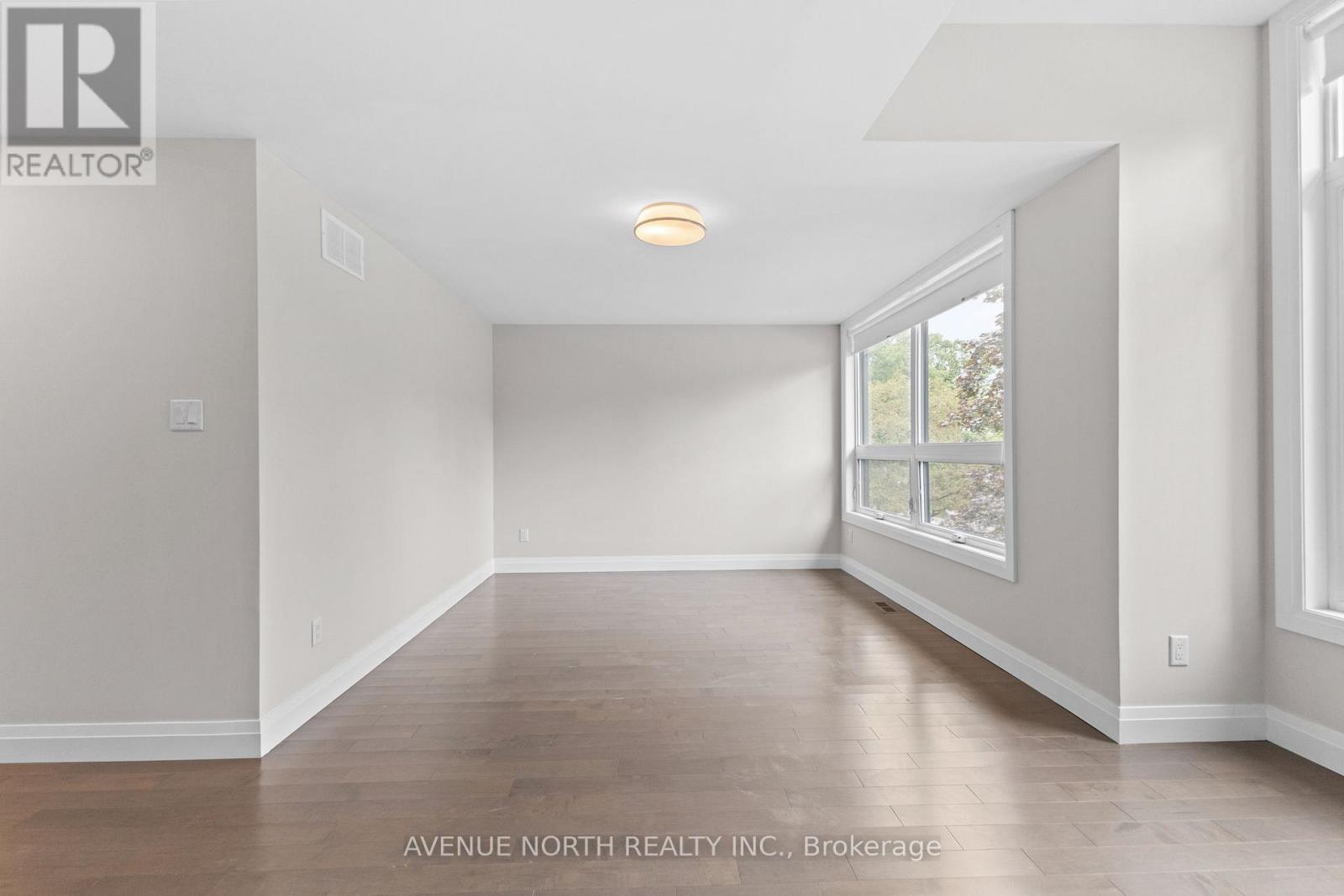 Photo 19 of 463 Dawson Avenue, Ottawa ON