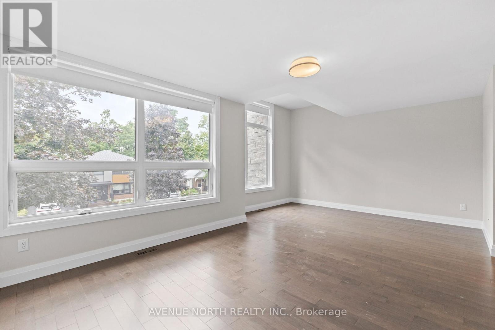 Photo 20 of 463 Dawson Avenue, Ottawa ON