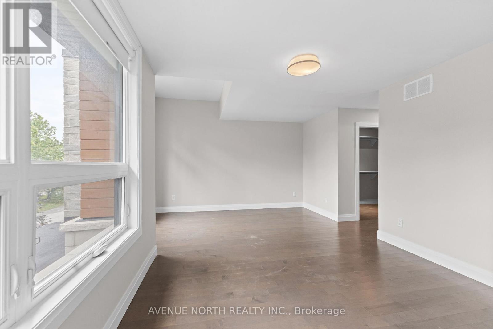 Photo 21 of 463 Dawson Avenue, Ottawa ON