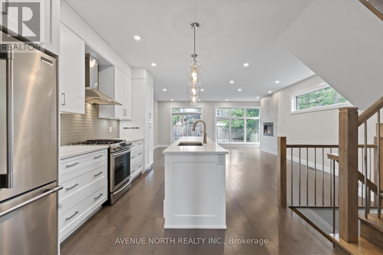 Photo 5 of 463 Dawson Avenue, Ottawa ON