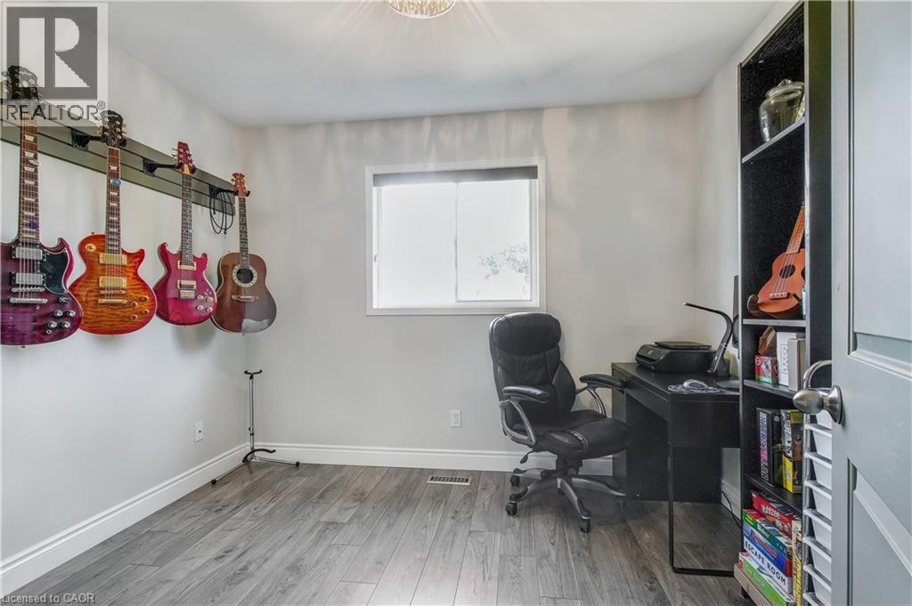 Photo 16 of 56 Canrobert Street, Woodstock ON